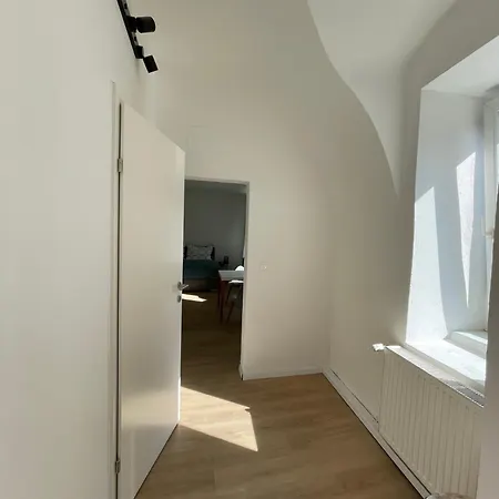 Gross - Real Estate Apartment