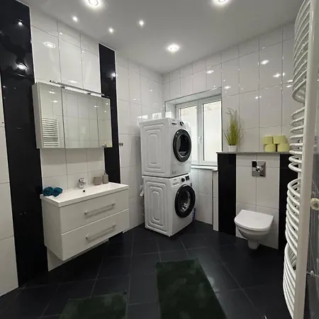 Gross - Real Estate Apartment